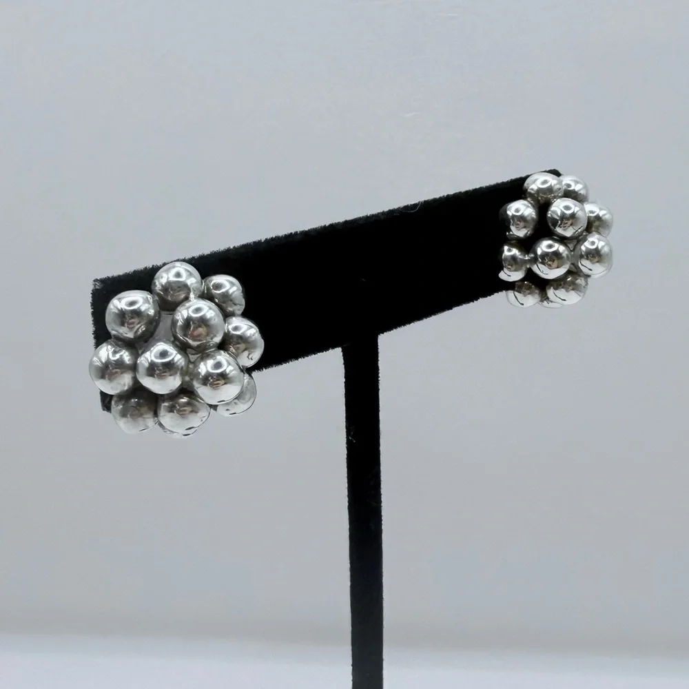 TAXCO Vintage Sterling Silver Cluster Earrings - Picture 2 of 11